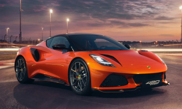 New Lotus Emira 420 Sport: more powerful, lighter