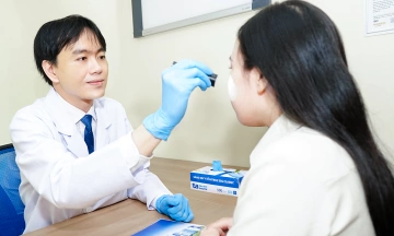 Why does skin darken and become hyperpigmented after using rapid whitening creams?