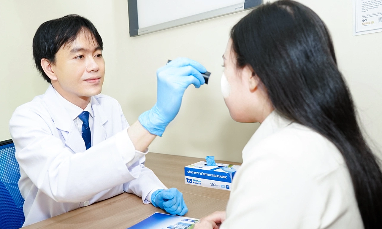 Why does skin darken and become hyperpigmented after using rapid whitening creams?