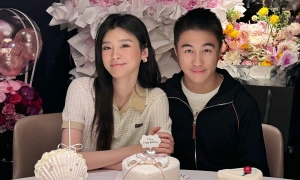 Lingerie supermodel holds wedding with 'casino king's' son