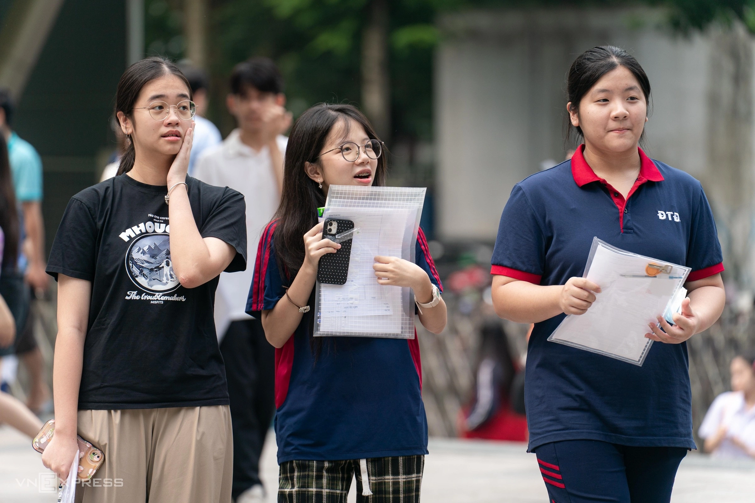 Over 600 Hanoi candidates miss 10th-grade exam procedures