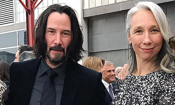 Artist shares love story with actor Keanu Reeves