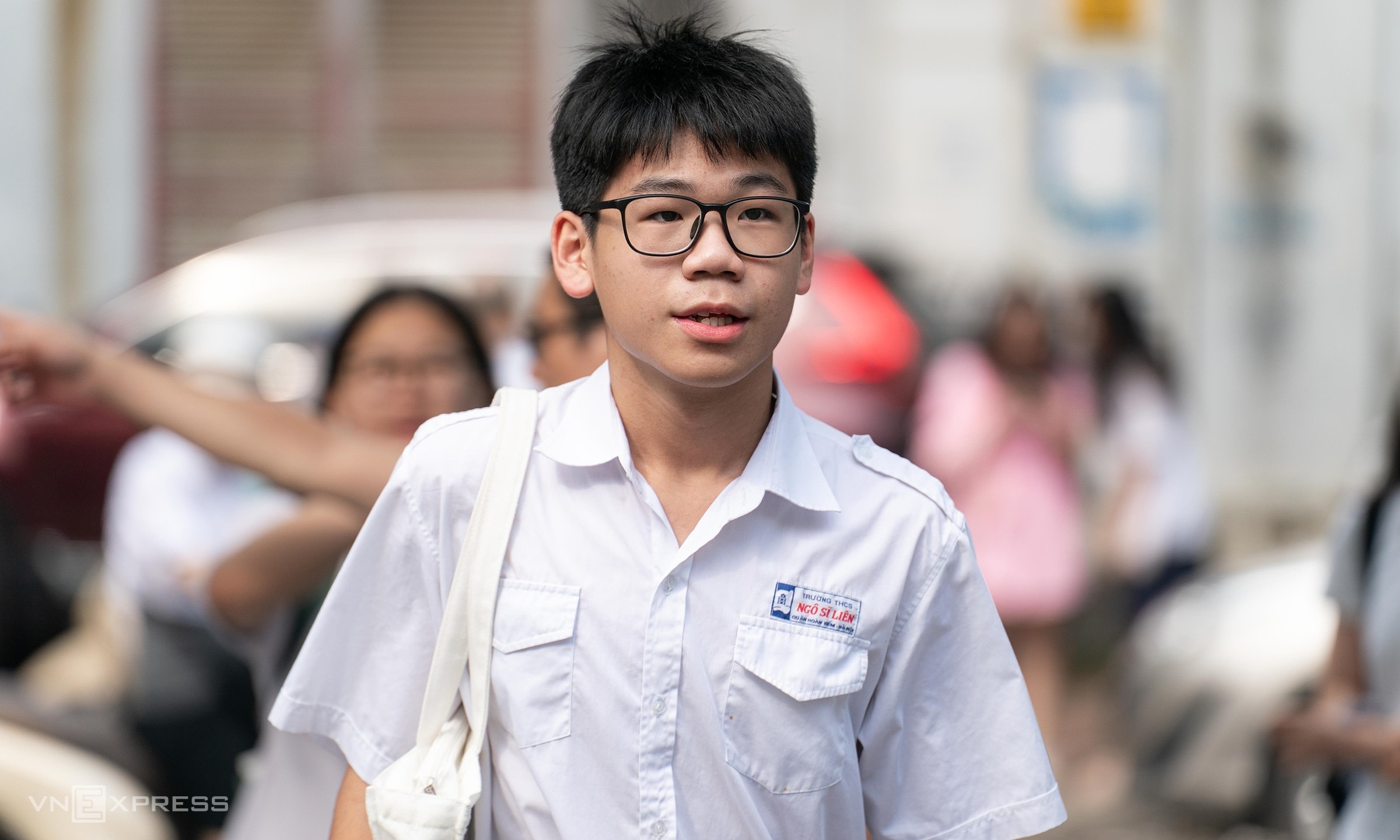 Over 124,000 candidates compete for 10th grade public school spots