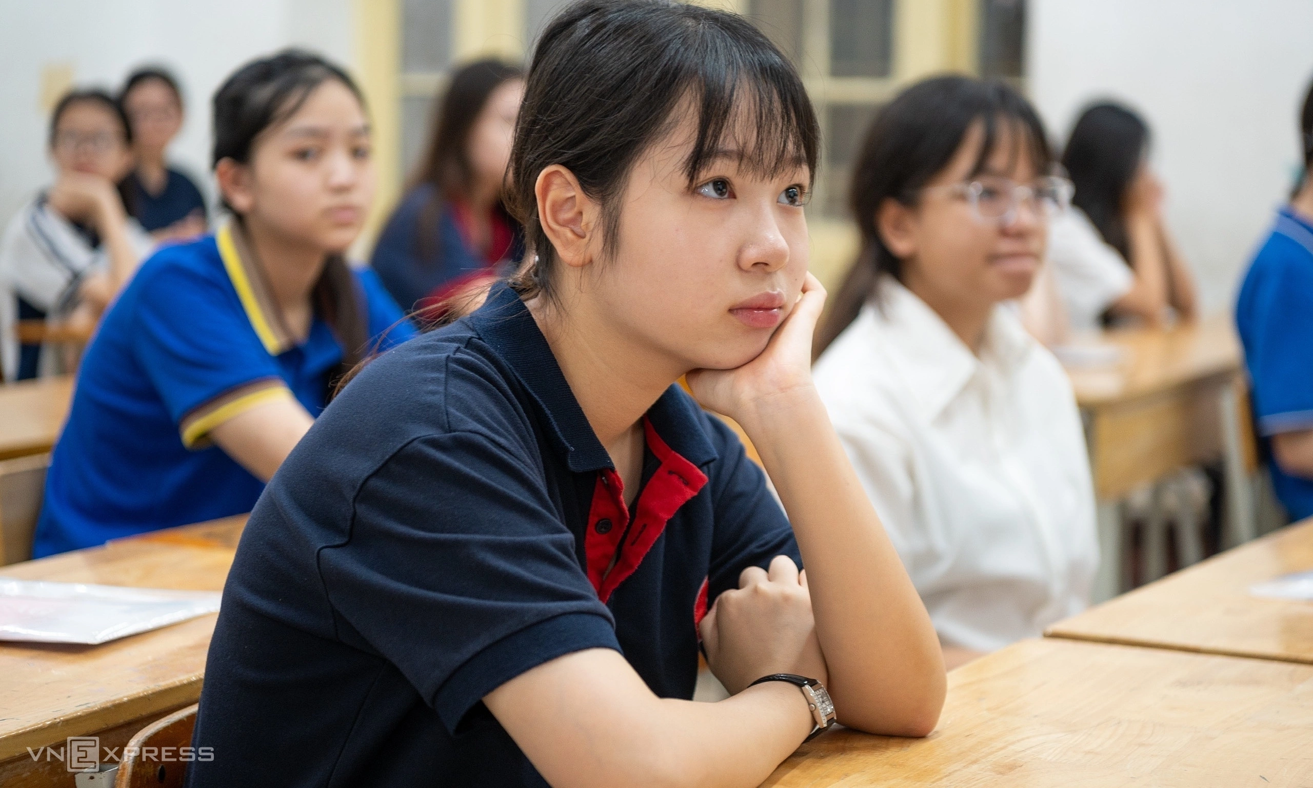 Hanoi's 10th grade literature exam addresses 'youth disconnection'