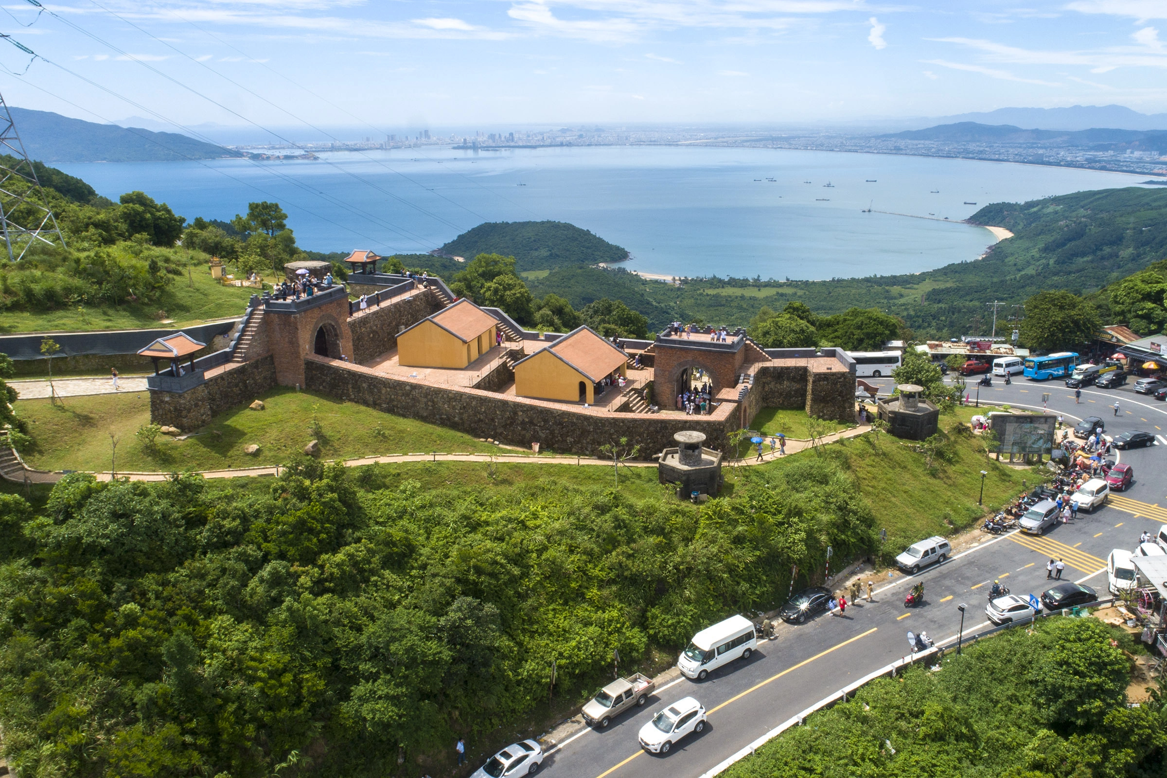 Hai Van Quan historical site officially begins charging admission