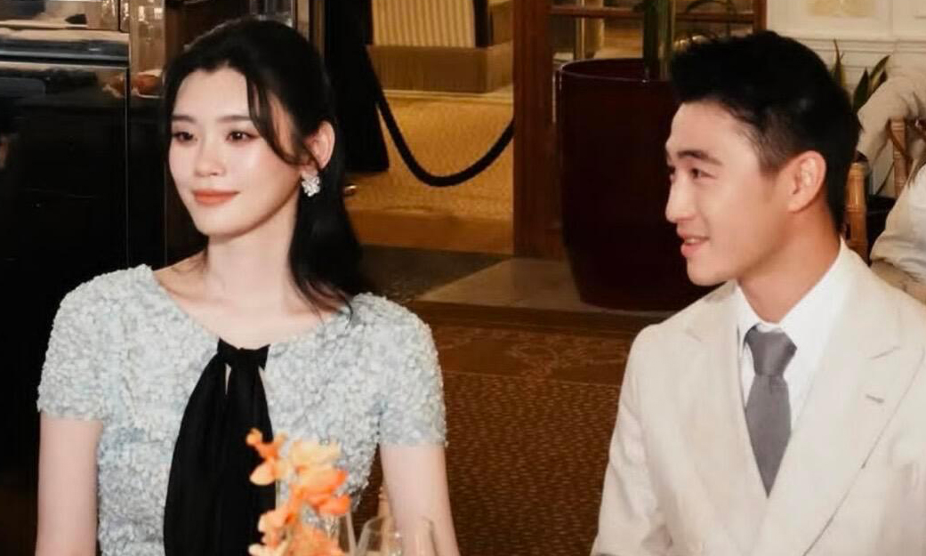 Xi Mengyao and 'Casino King's' son welcome wedding guests