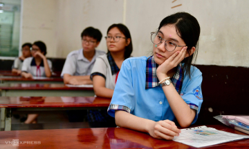 Teachers reveal 'traps' hindering students from perfect scores on 10th grade English exam