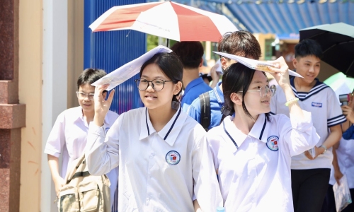 Specialized mathematics exam paper and answers for 10th grade entrance in Hai Phong
