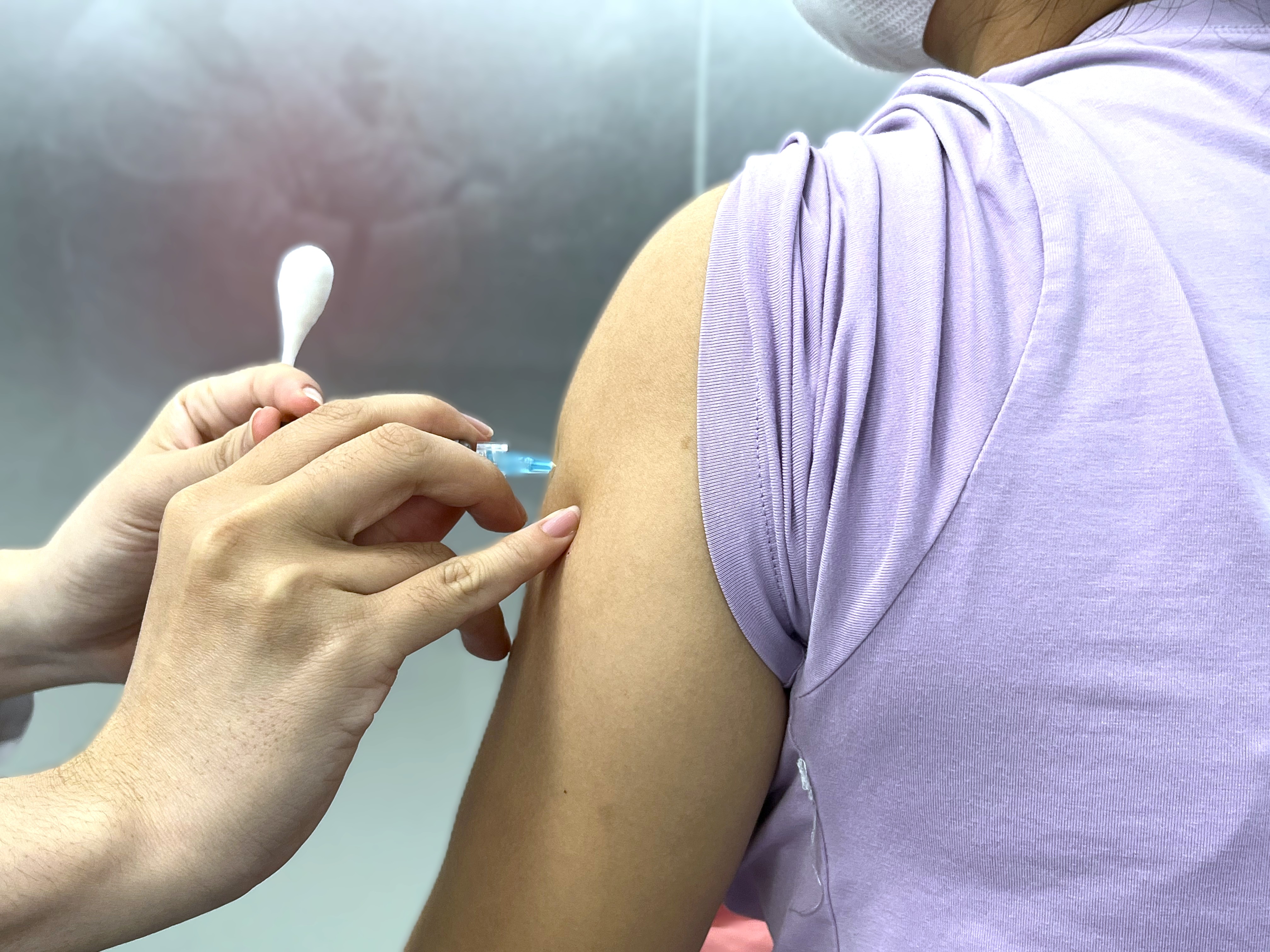 Does getting the HPV vaccine cure uterine fibroids if currently diagnosed?