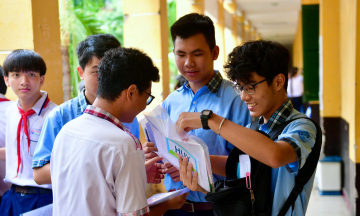 Ho Chi Minh City 10th-grade specialized physics exam contains incorrect formula