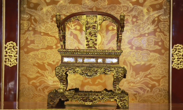 Restoration of Nguyen dynasty throne completed after vandalism