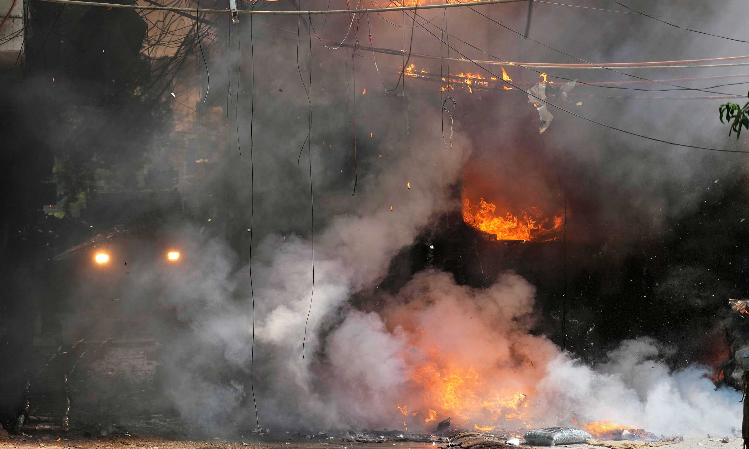 21 dead in New Delhi budget hotel fire