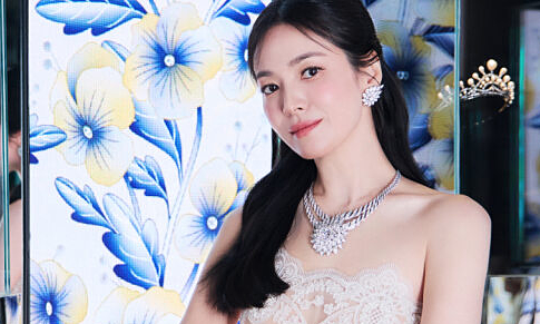 Song Hye Kyo alluring in Chaumet high jewelry