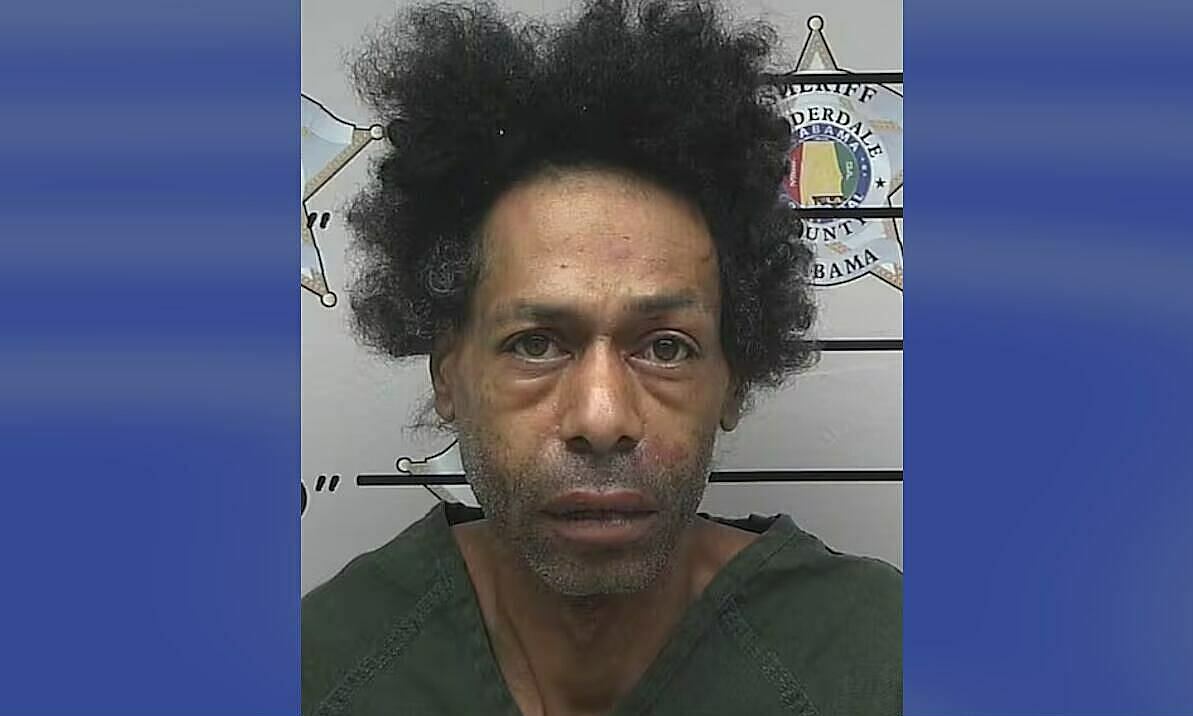 Man bites back police dog during arrest