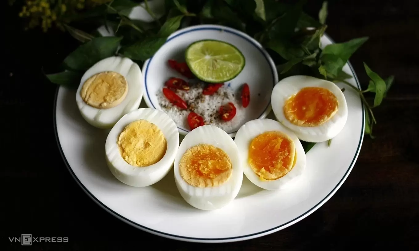 Eating two to three egg yolks daily for weight gain?