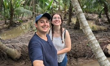Western couple 'guides' thousands to travel to Vietnam