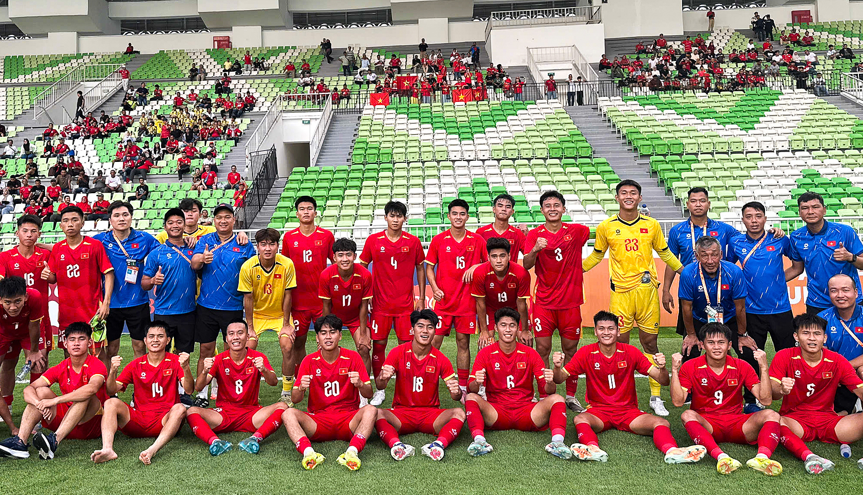 Vietnam continues dominant win at AFF U19 Championship