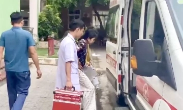 Female student attends exam in ambulance after appendectomy