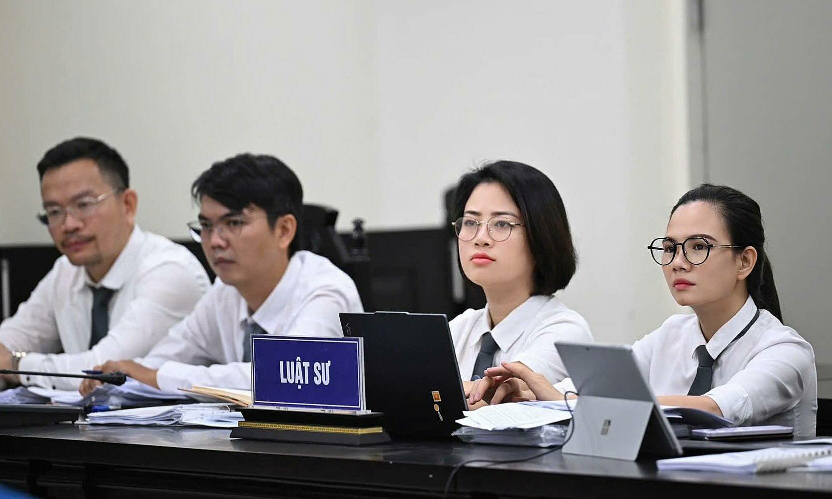 Proposal to halve the lawyer qualification process