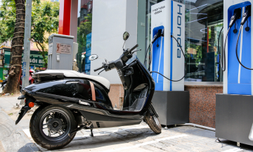 Honda offers customers 7 days of free electric motorcycle use