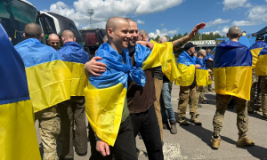 Russia - Ukraine exchange hundreds of prisoners