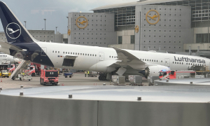 Reasons that may cause a German passenger plane's landing gear to collapse