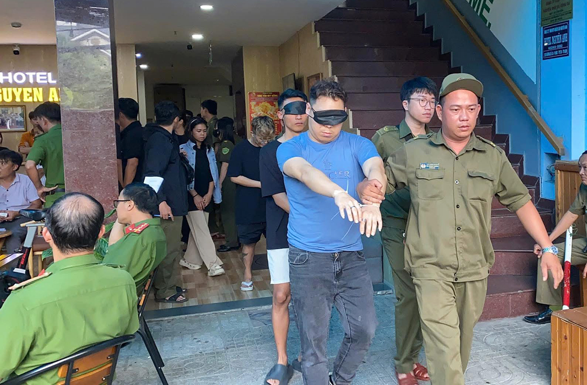 Foreigners "high" on drugs found in Ho Chi Minh City hotels