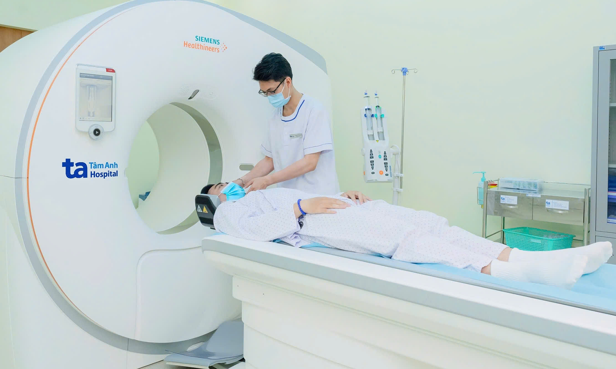 Can cerebral artery blockage be treated?