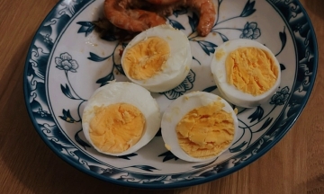 What happens when you only eat egg whites?