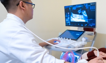 When should pregnant mothers have ultrasounds?