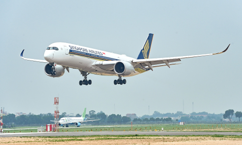 Drone sighting near Noi Bai impacts 16 flights