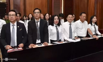 Proposal to revoke lawyer's practice certificates in various cases