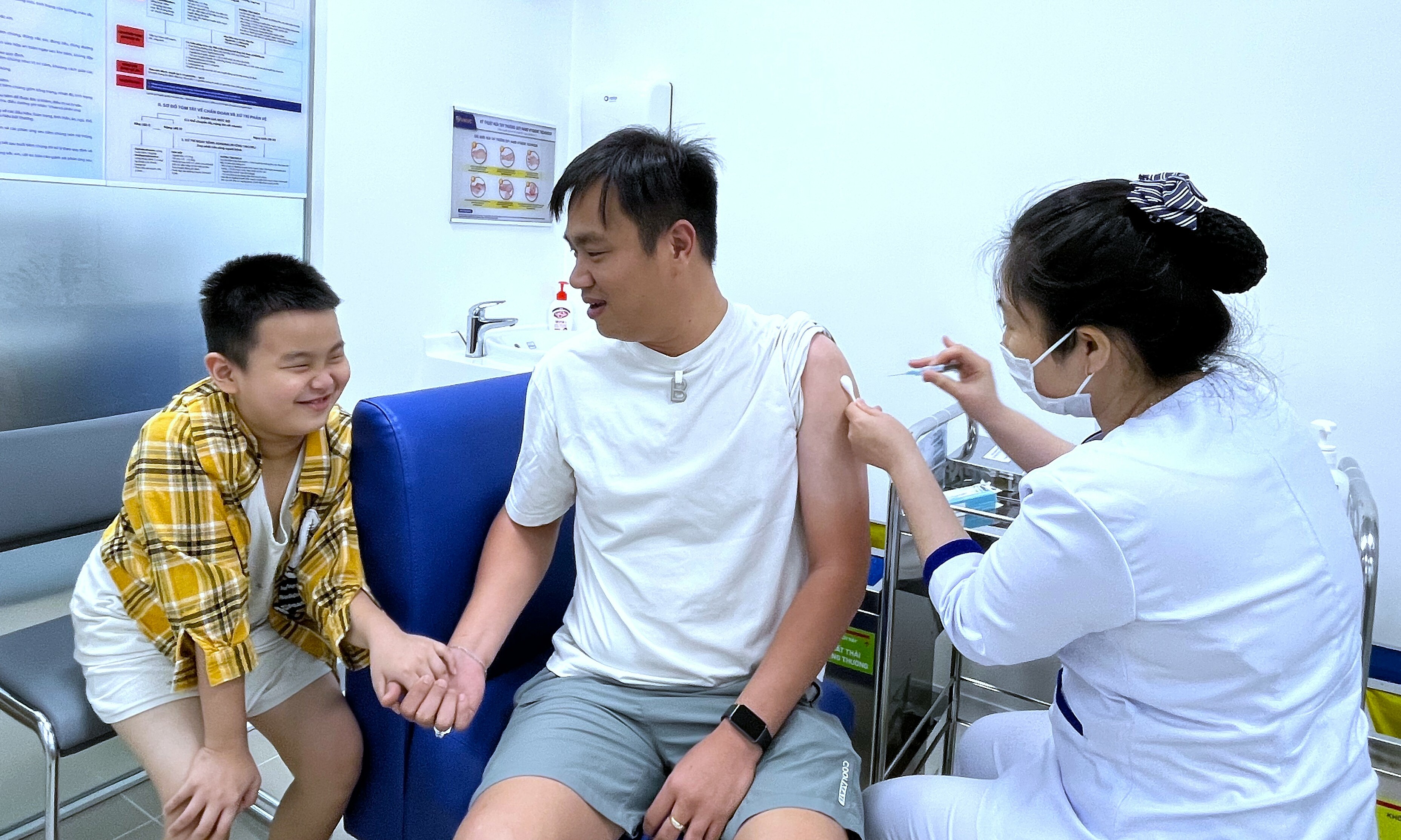 Does HPV vaccination in men cause infertility or difficulty conceiving?