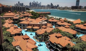 Dubai’s luxury hotels rely on domestic guests amid conflict