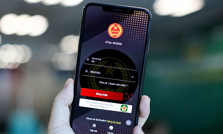 Tax refund procedure complications: what to do when a dependent has two tax codes?
