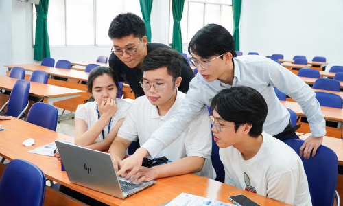Universities actively attracting PhD students
