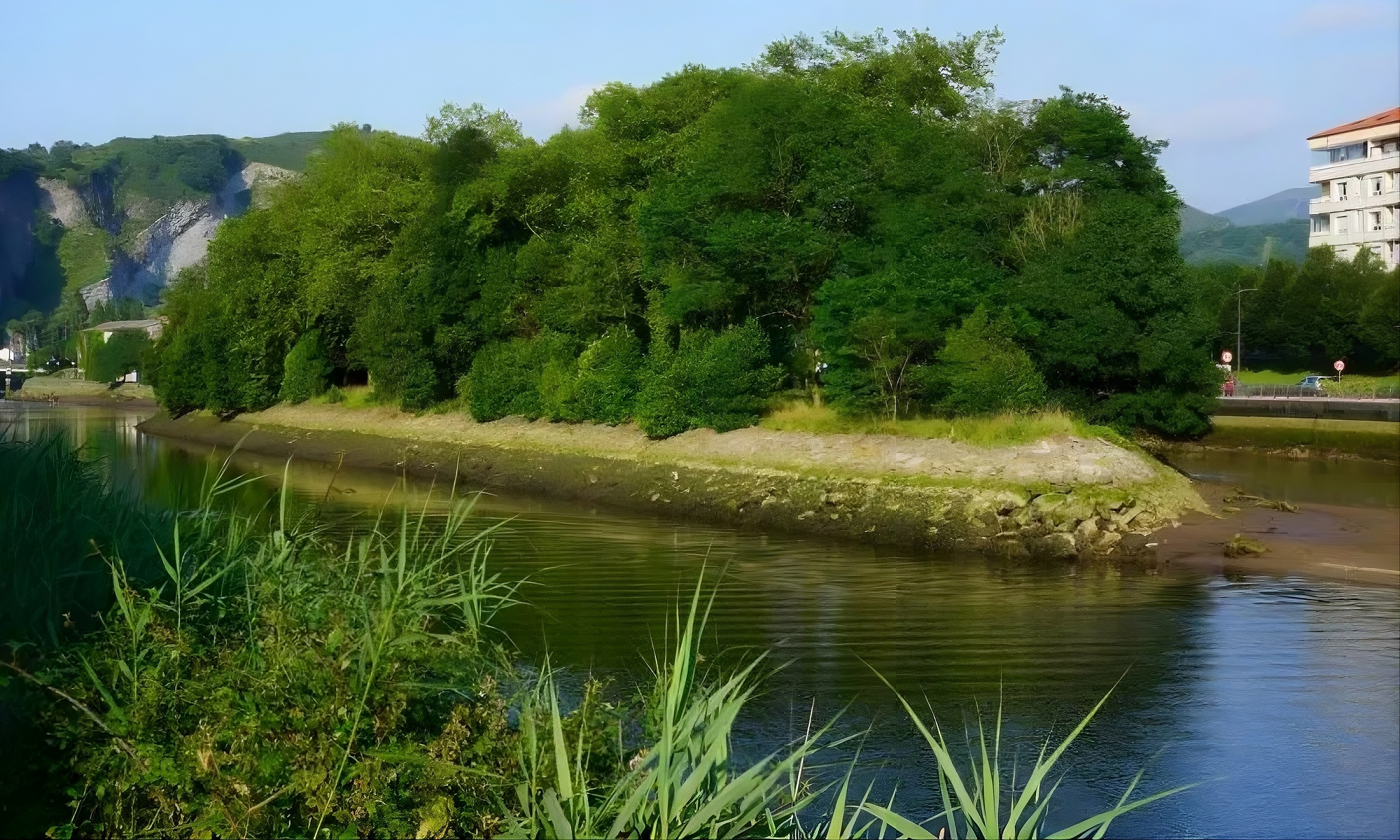 The island that changes sovereignty every six months