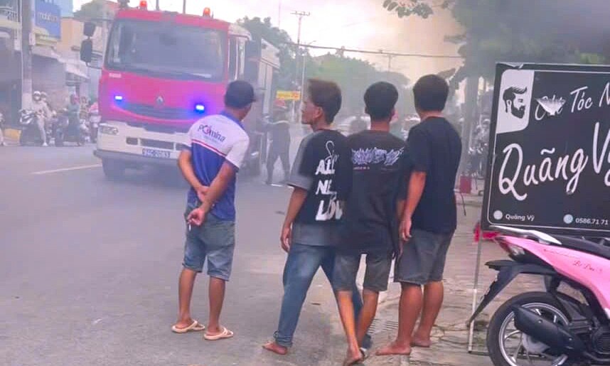 Man sets fire to laundry shop, suffers severe burns
