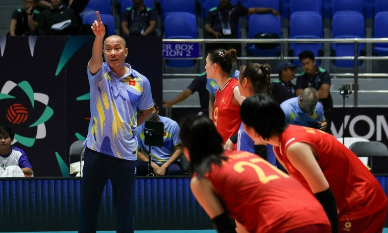 Vietnam stages comeback victory against Indonesia at Asian women's volleyball championship