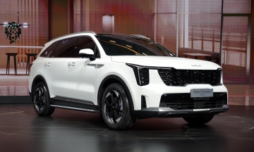 Kia Sorento hybrid 2026 launched in Vietnam