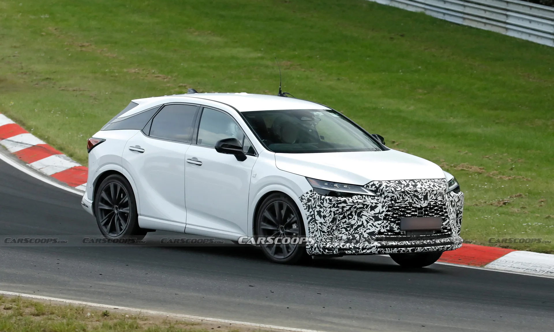 Lexus RX 2028 facelift revealed