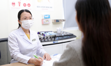 Can you swim with chronic sinusitis?