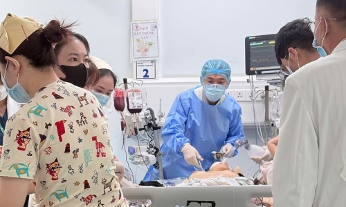 Over 7 liters of blood transfused to save teenage girl run over by container truck