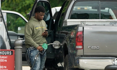 Americans 'tighten their belts' due to gas prices
