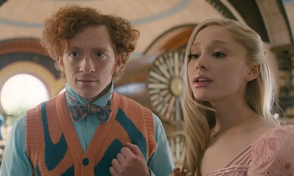 Ariana Grande breaks up with 'Wicked' co-star