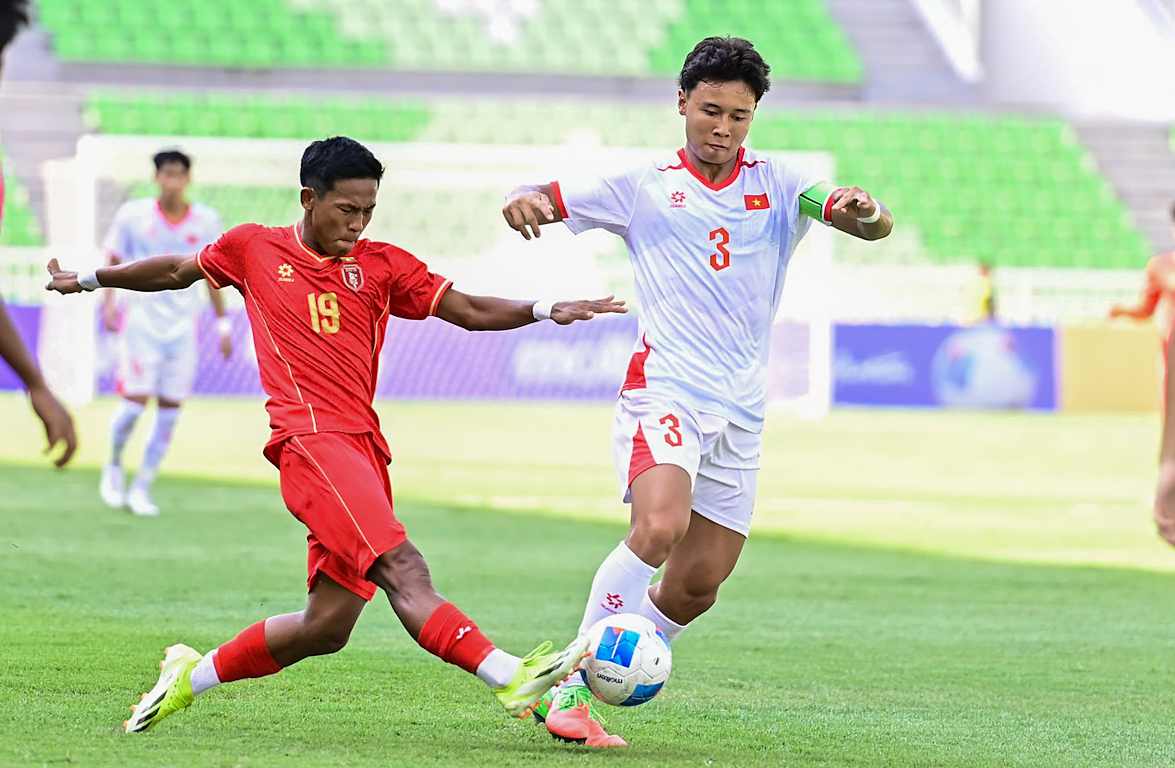 Cambodia snatches semi-final spot from U19 Vietnam