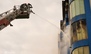 Fire at 5-story karaoke bar in Da Nang