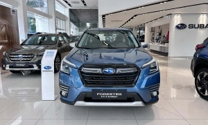 Subaru Forester sees record price reduction of over 300 million dong