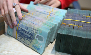 Bank employee 'leaks secrets' of six corporate clients to fraudster