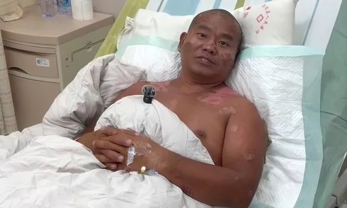 Chinese tourist survives seven days at sea by eating live crabs